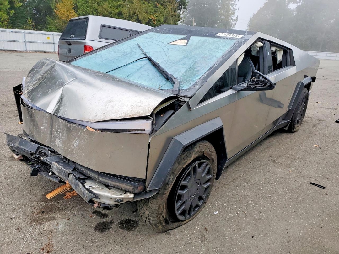 Vue de 2024 TESLA CYBERTRUCK, angle 1