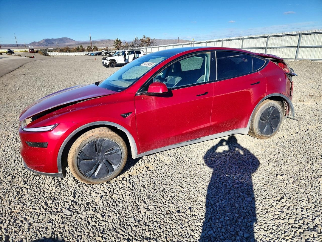 منظر 2026 TESLA MODEL Y، زاوية 1