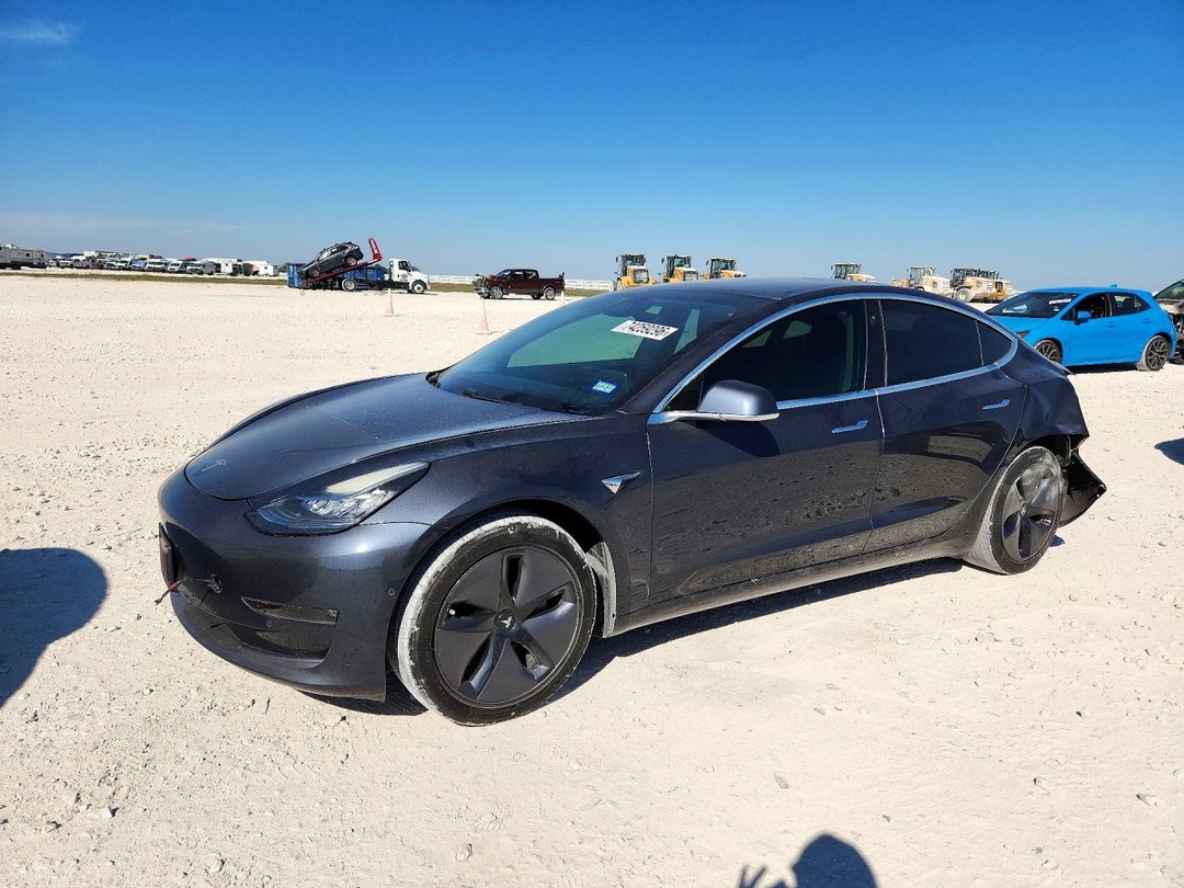 منظر 2018 TESLA MODEL 3، زاوية 1