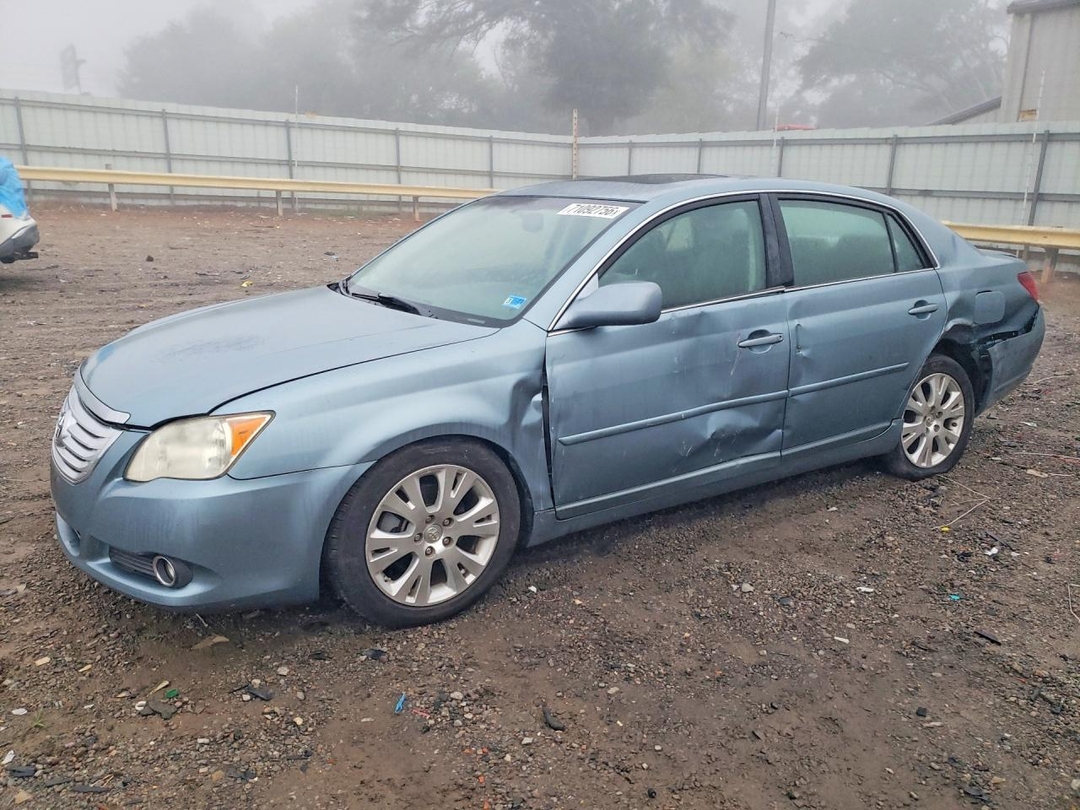Vue de 2009 TOYOTA AVALON XLS, angle 1