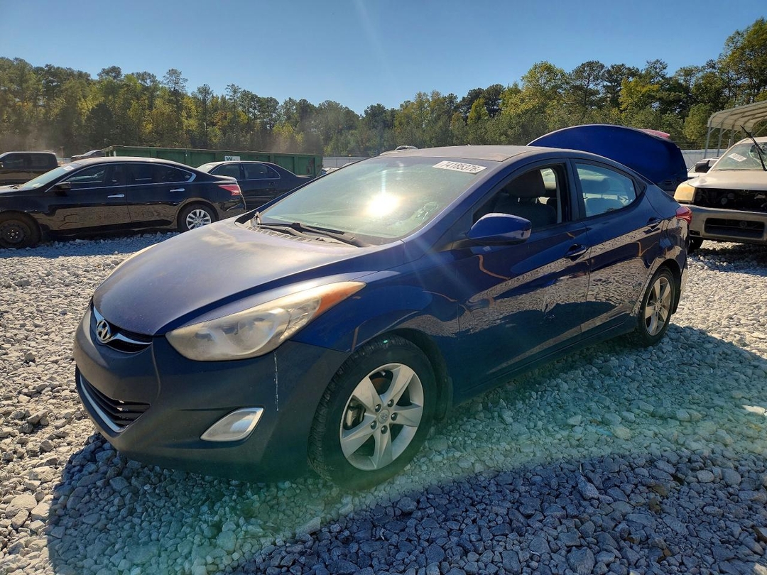 Вид 2013 HYUNDAI ELANTRA GLS, угол 1