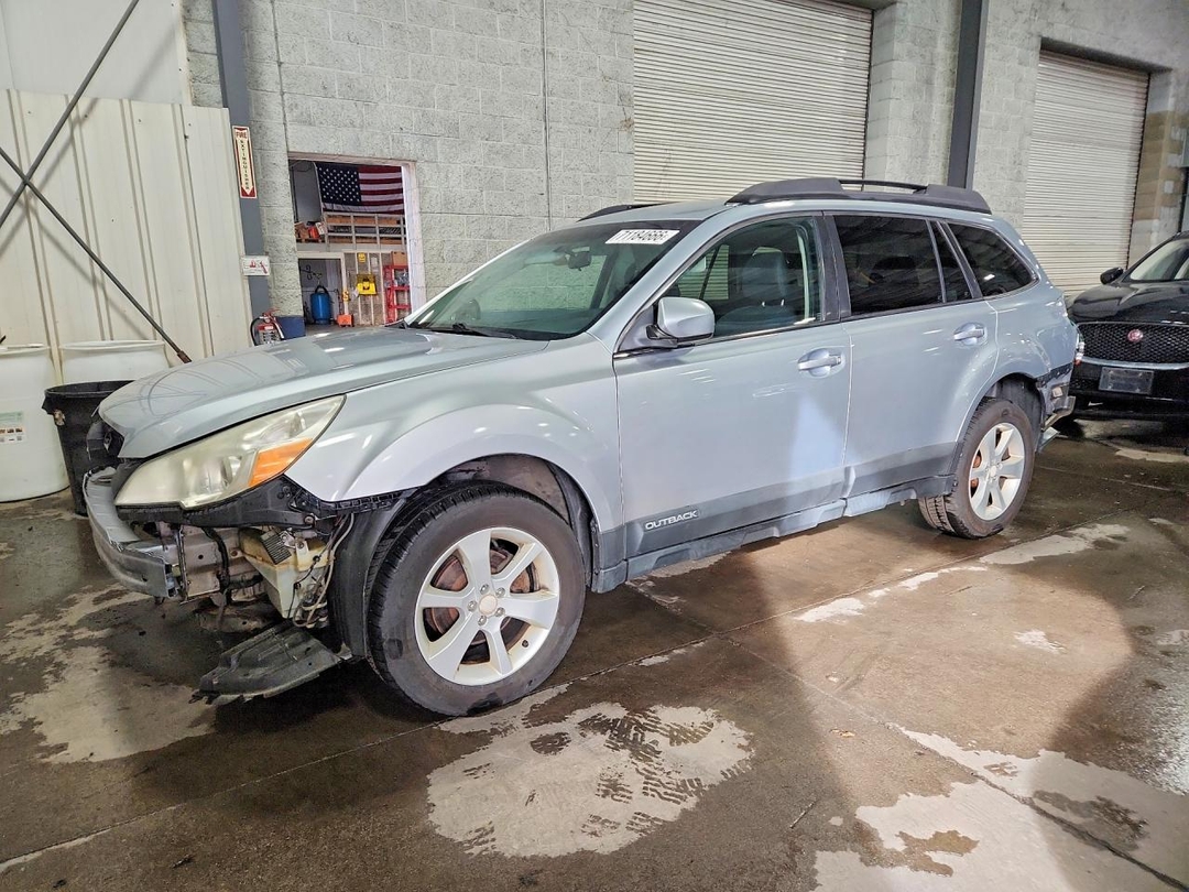 Vista de 2013 SUBARU OUTBACK 2.5I PREMIUM, ángulo 1