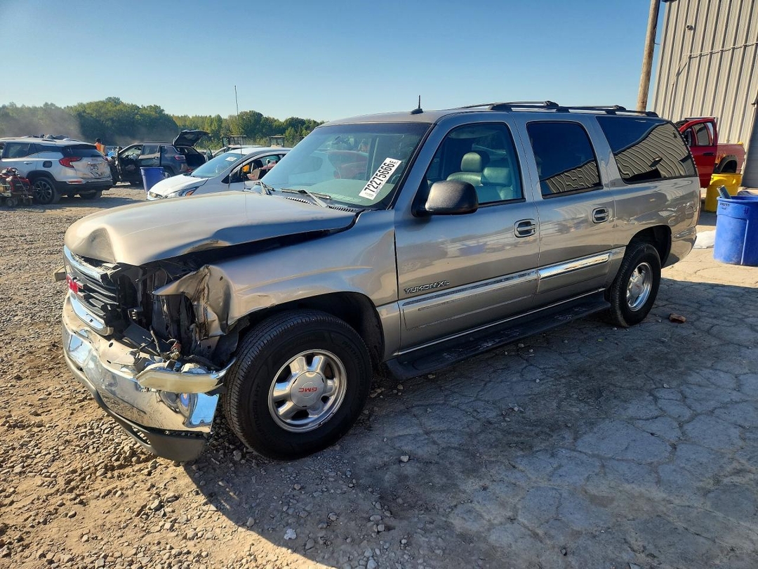 Vue de 2002 GMC YUKON XL C1500, angle 1