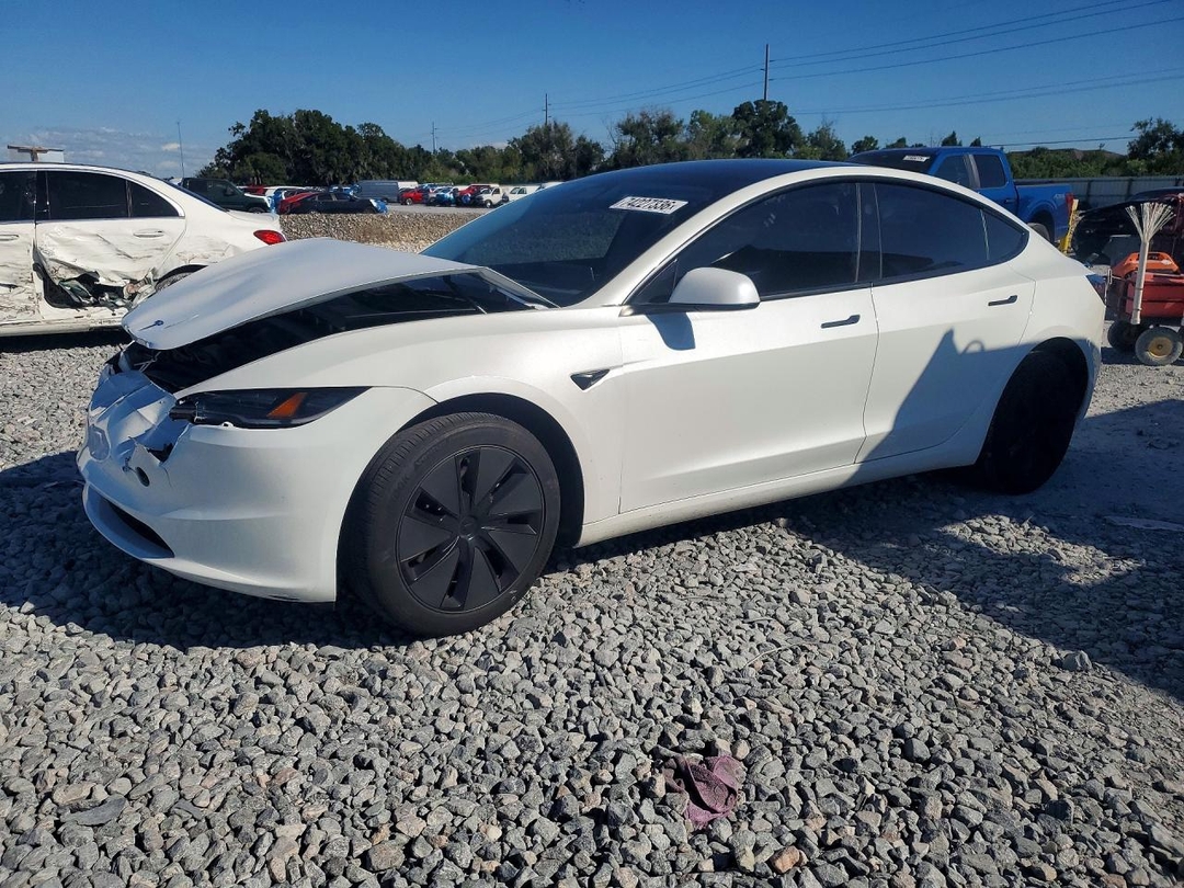 Vista de 2024 TESLA MODEL 3, ángulo 1