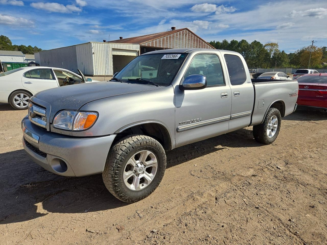 Vista de 2003 TOYOTA TUNDRA SR5, ángulo 1