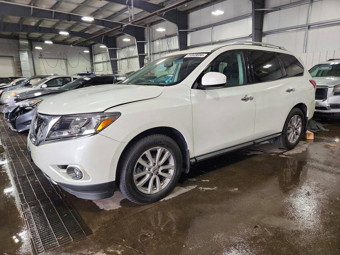 منظر 2015 NISSAN PATHFINDER SV، زاوية 1