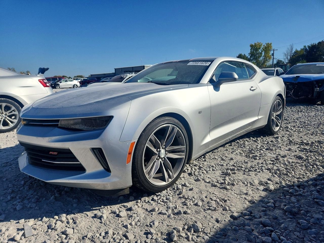 Vue de 2017 CHEVROLET CAMARO LT, angle 1