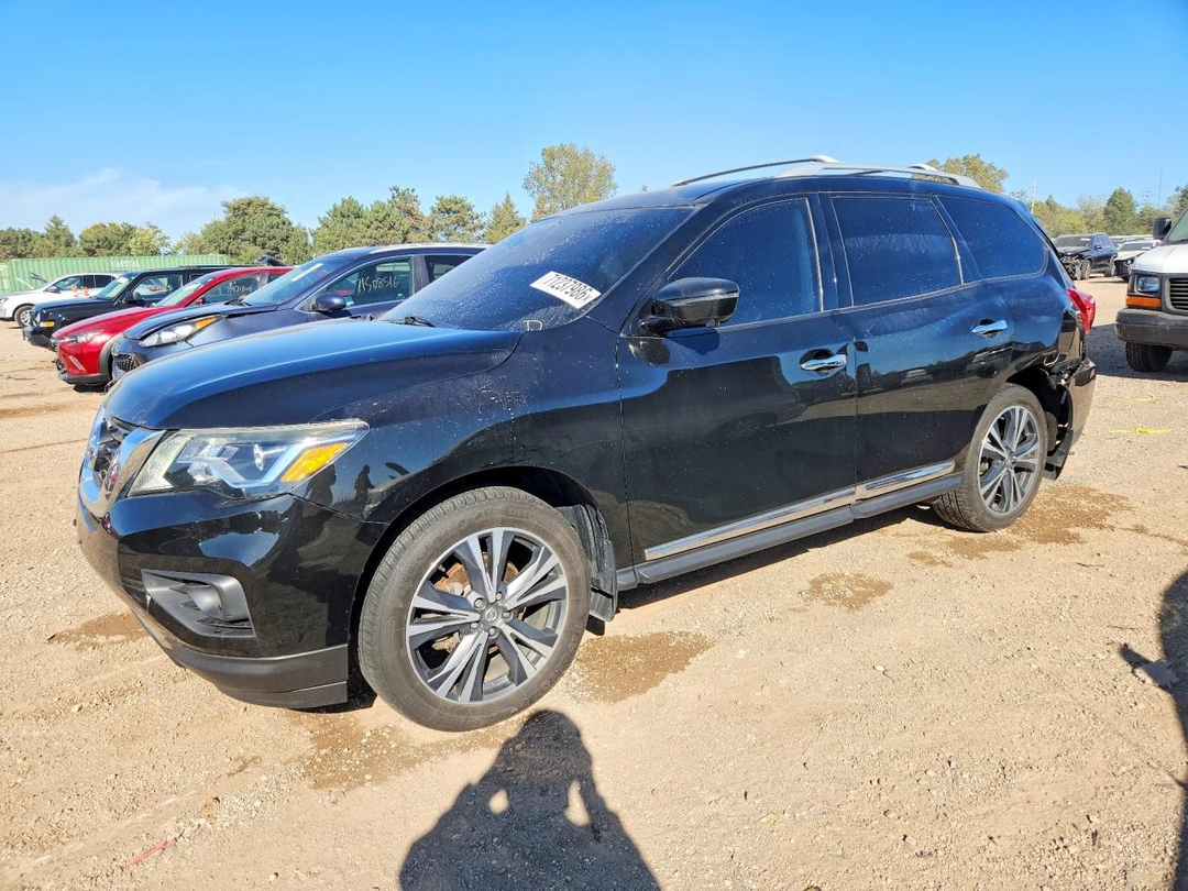 منظر 2017 NISSAN PATHFINDER PLATINUM، زاوية 1
