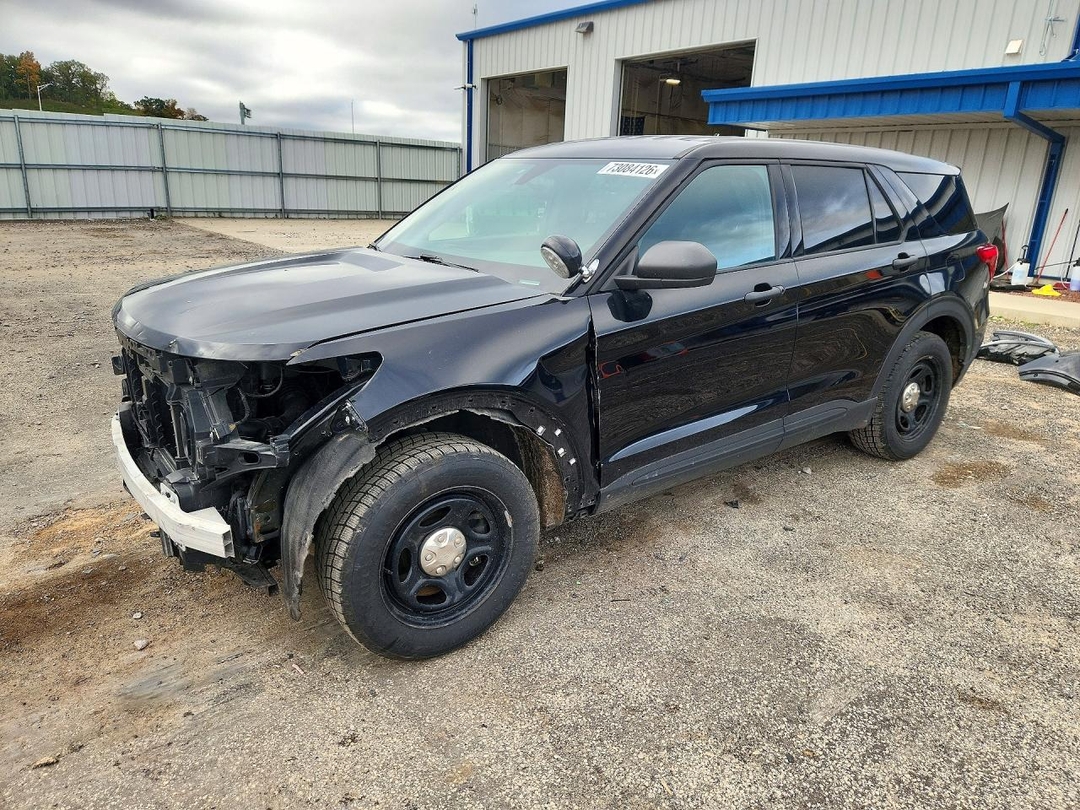 Вид 2022 FORD EXPLORER POLICE INTERCEPTOR, угол 1