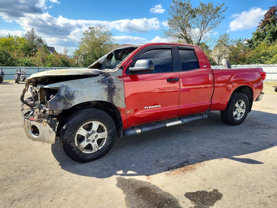 منظر 2011 TOYOTA TUNDRA DOUBLE CAB SR5، زاوية 1