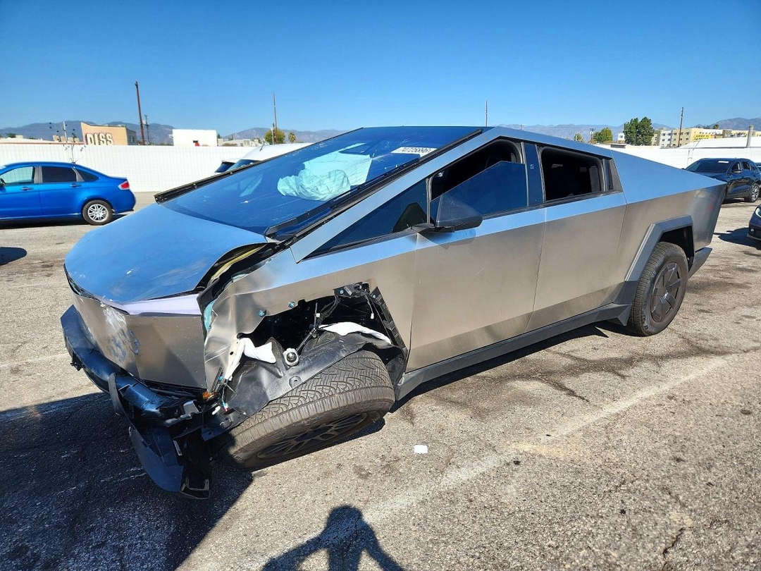 2026 TESLA CYBERTRUCK view, angle 1