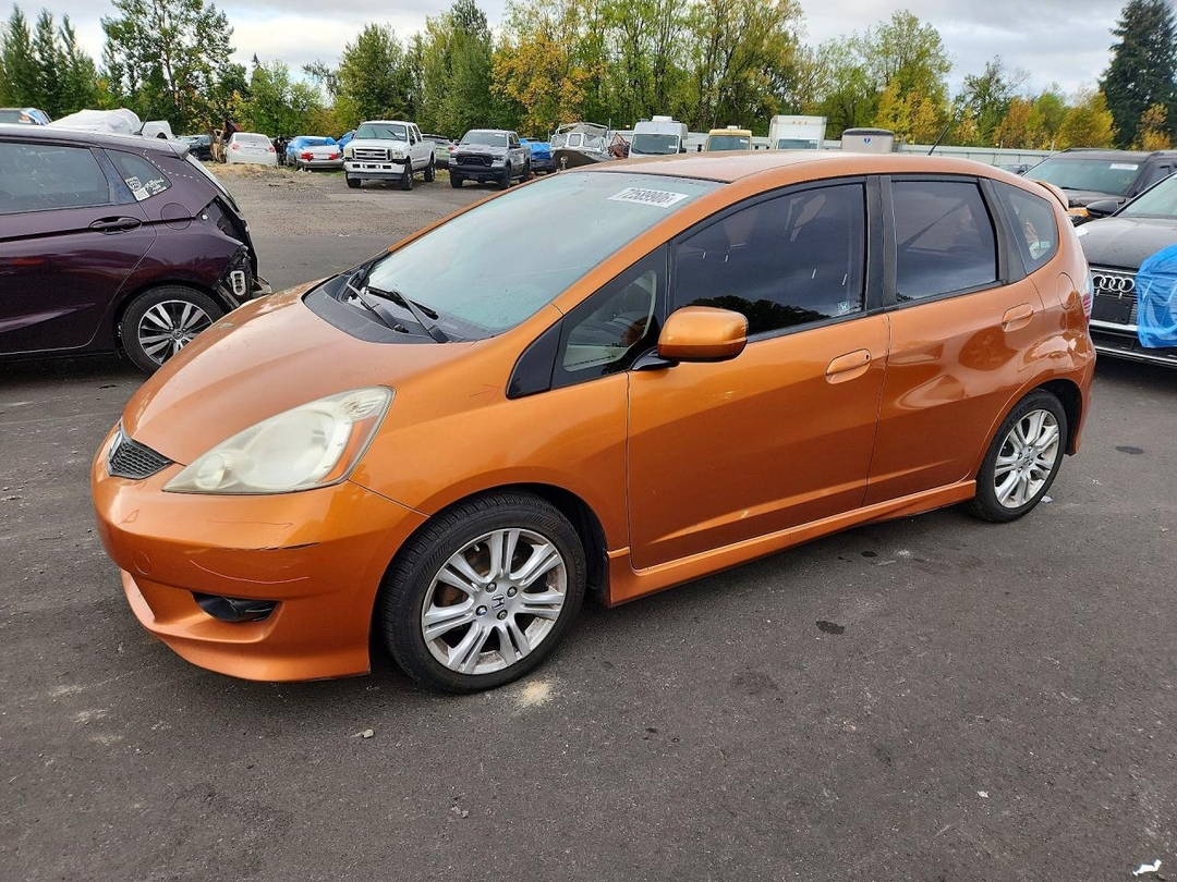Вид 2009 HONDA FIT SPORT, угол 1