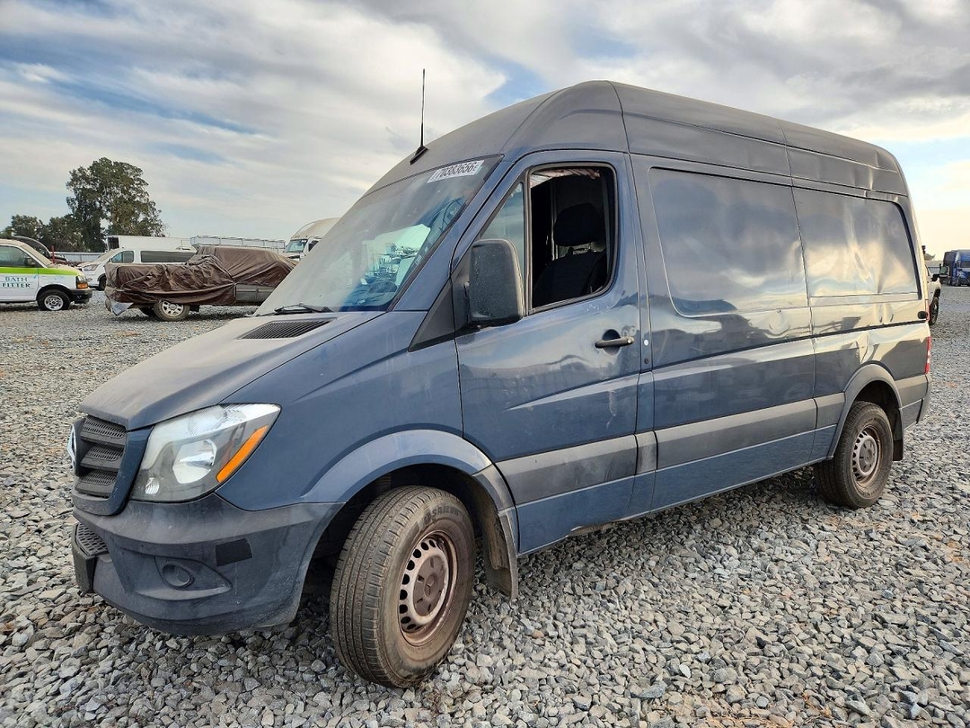 Vue de 2018 MERCEDES-BENZ SPRINTER 2500 DELIVERY VAN, angle 1