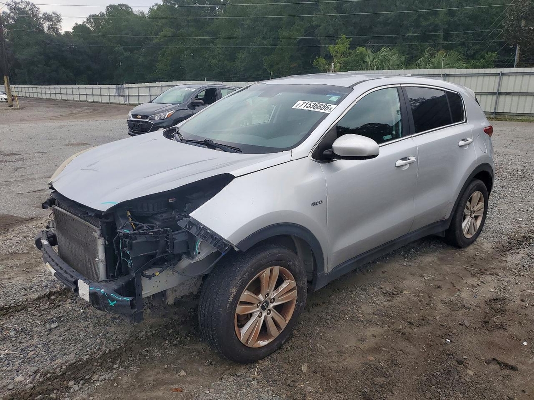 منظر 2019 KIA SPORTAGE LX، زاوية 1