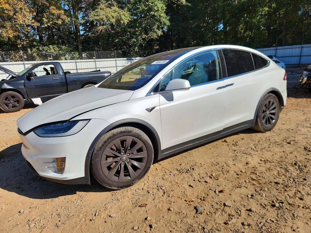 منظر 2018 TESLA MODEL X، زاوية 1