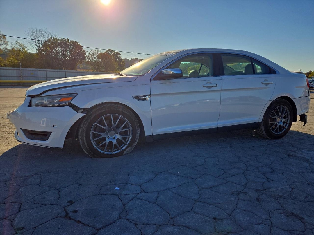 Vue de 2013 FORD TAURUS LIMITED, angle 1