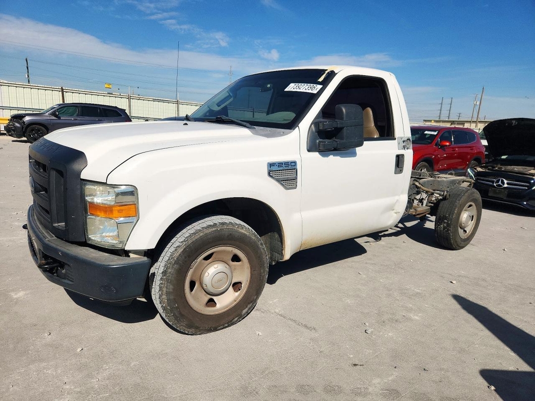 Vue de 2008 FORD F250 SUPER DUTY, angle 1