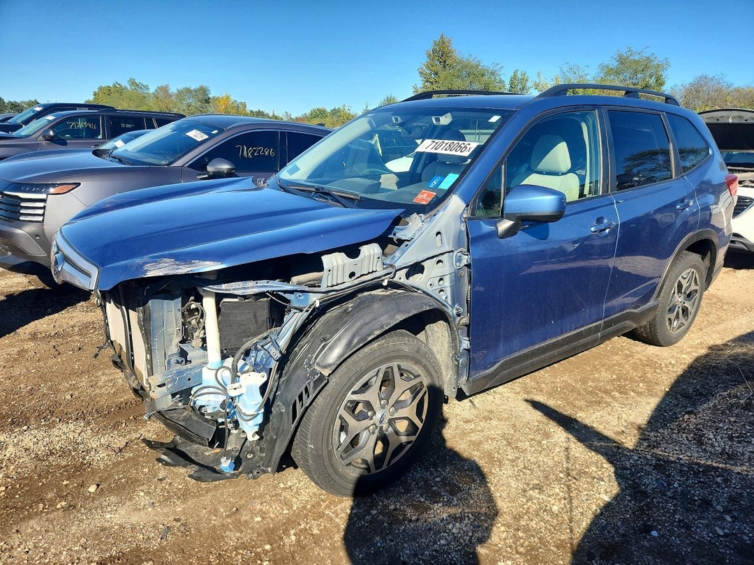 Вид 2019 SUBARU FORESTER PREMIUM, угол 1