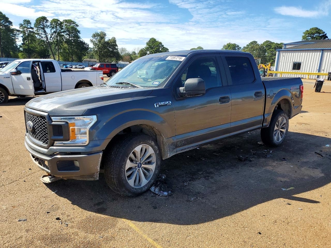 Vue de 2018 FORD F150 SUPERCREW, angle 1