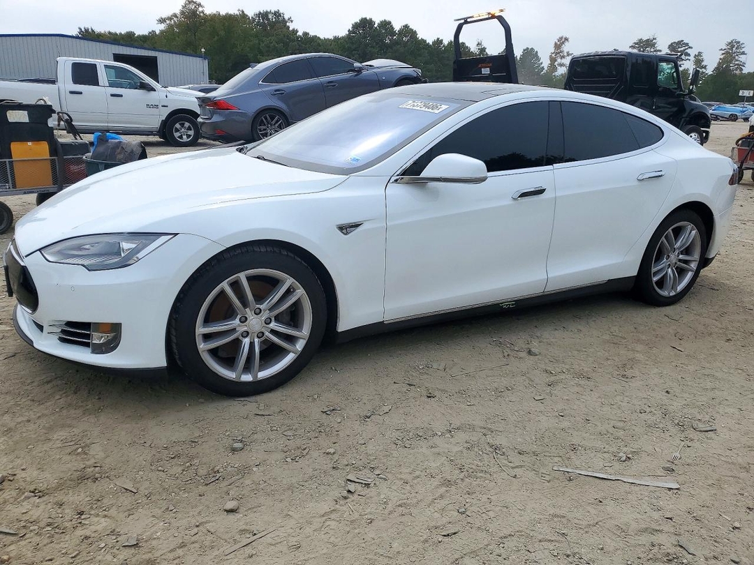 منظر 2014 TESLA MODEL S، زاوية 1