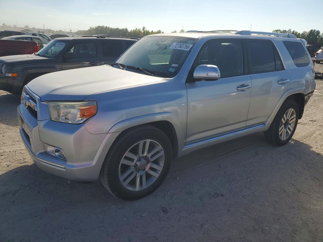 Вид 2013 TOYOTA 4RUNNER LIMITED, угол 1