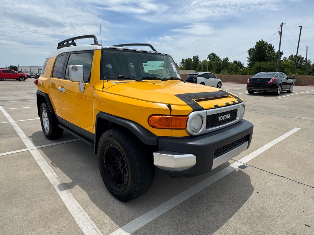منظر 2007 TOYOTA FJ CRUISER BASE، زاوية 1