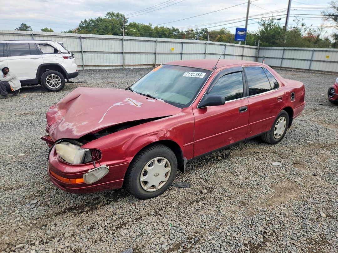 Вид 1994 TOYOTA CAMRY DX, угол 1