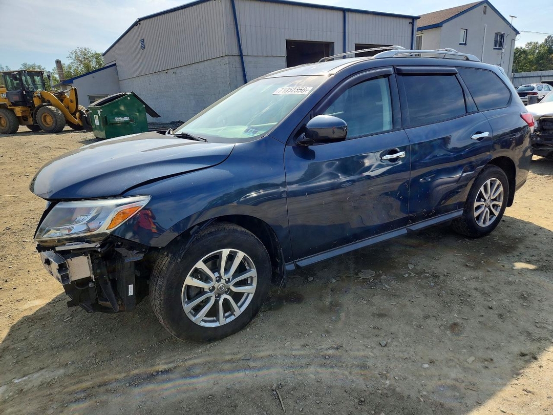 Вид 2015 NISSAN PATHFINDER SV, угол 1