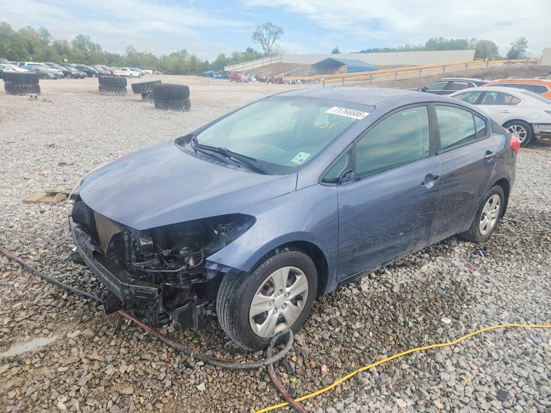 Вид 2016 KIA FORTE LX, угол 1