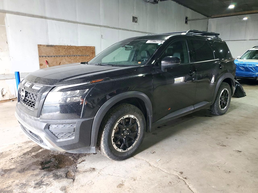 Vue de 2023 NISSAN PATHFINDER ROCK CREEK, angle 1