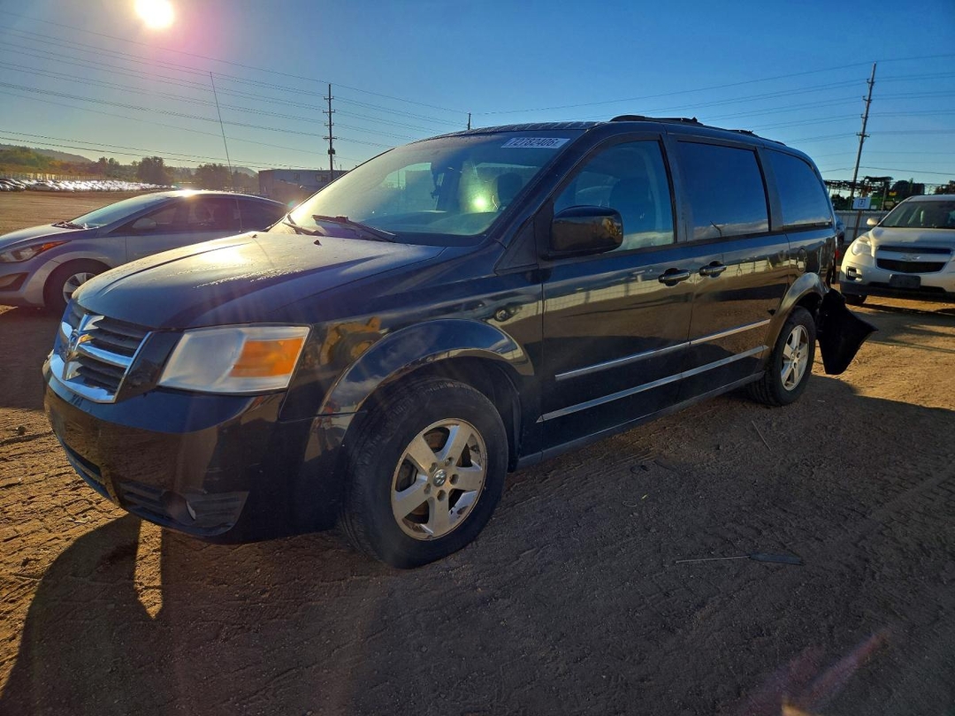 Vue de 2010 DODGE GRAND CARAVAN SXT, angle 1