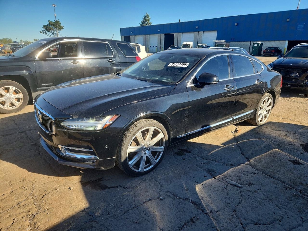 Vista de 2017 VOLVO S90 T6 INSCRIPTION, ángulo 1