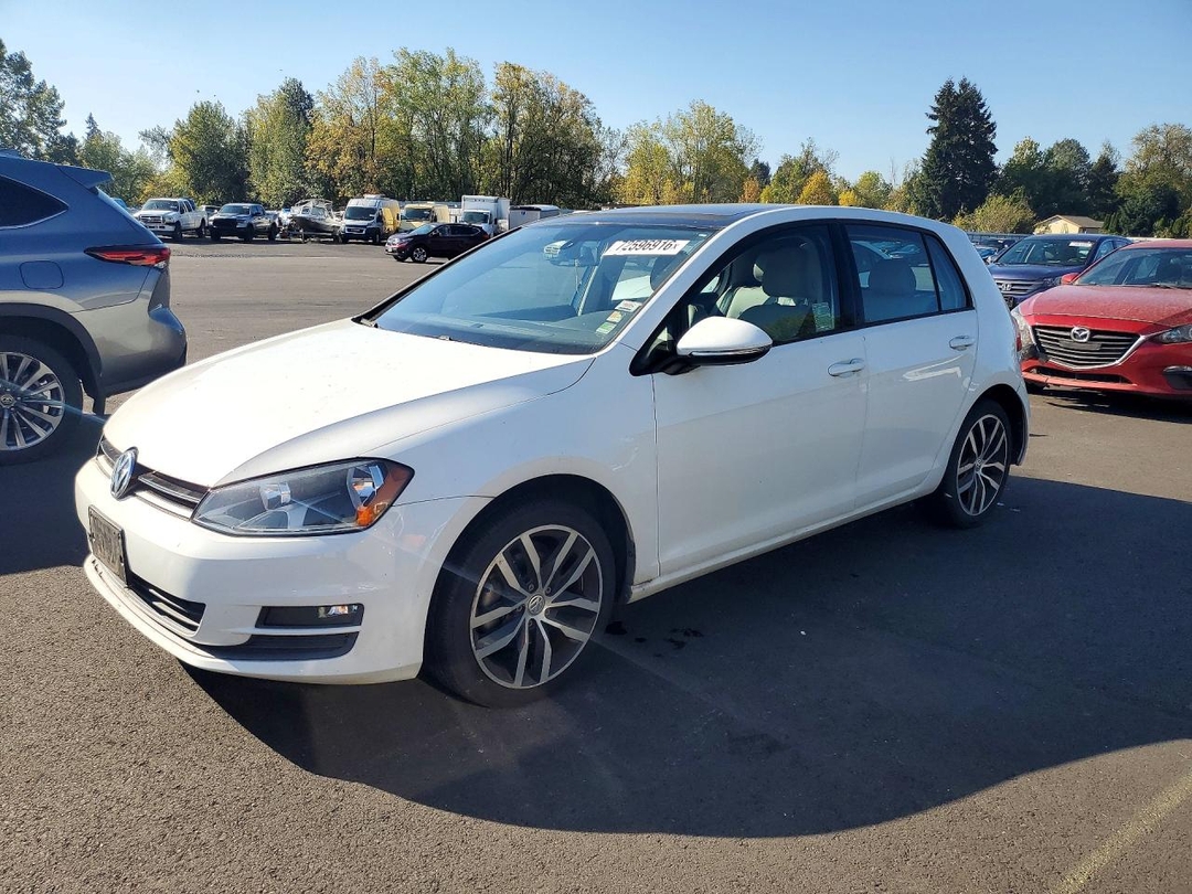 Vista de 2016 VOLKSWAGEN GOLF S/SE, ángulo 1