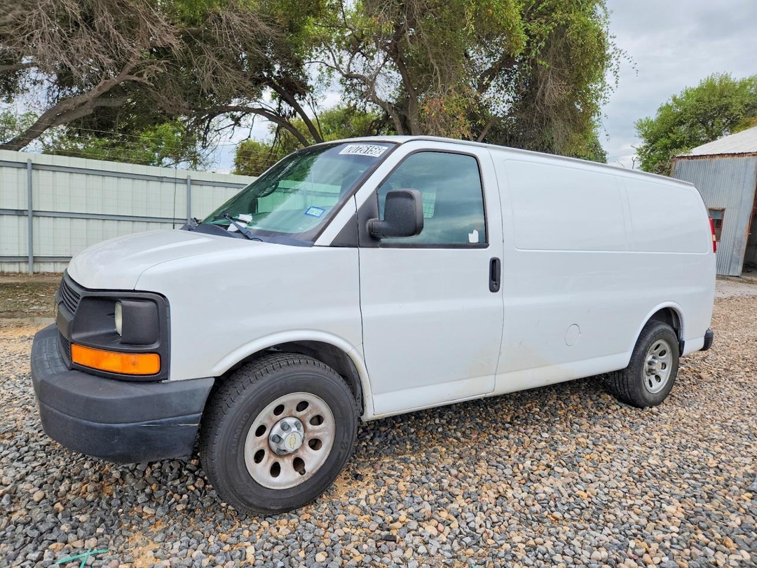 Vista de 2014 CHEVROLET EXPRESS G1500, ángulo 1