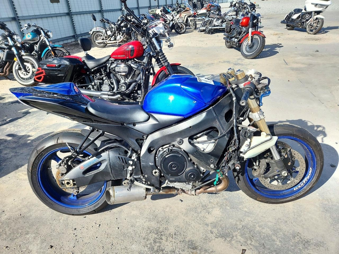 Vue de 2007 SUZUKI GSX-R600, angle 1