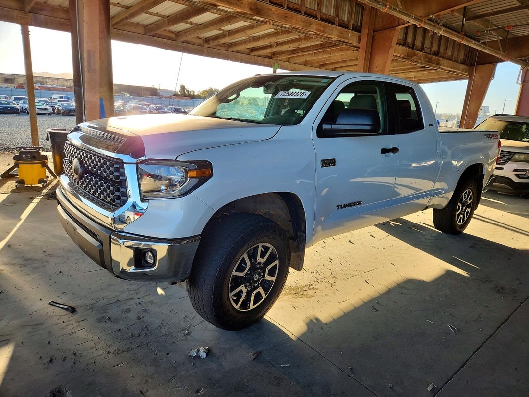 Vedere 2018 TOYOTA TUNDRA SR5, unghi 1