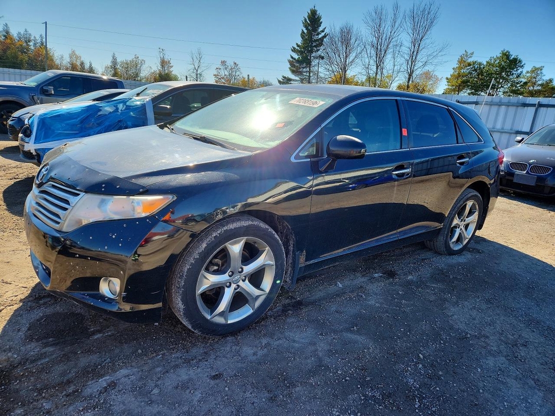 Vue de 2010 TOYOTA VENZA AWD V6, angle 1