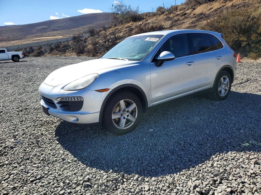 Вид 2011 PORSCHE CAYENNE S, угол 1