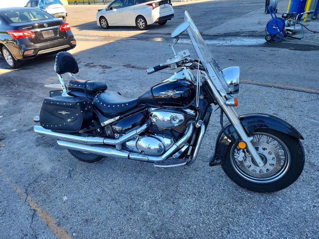 Вид 2008 SUZUKI VL800, угол 1