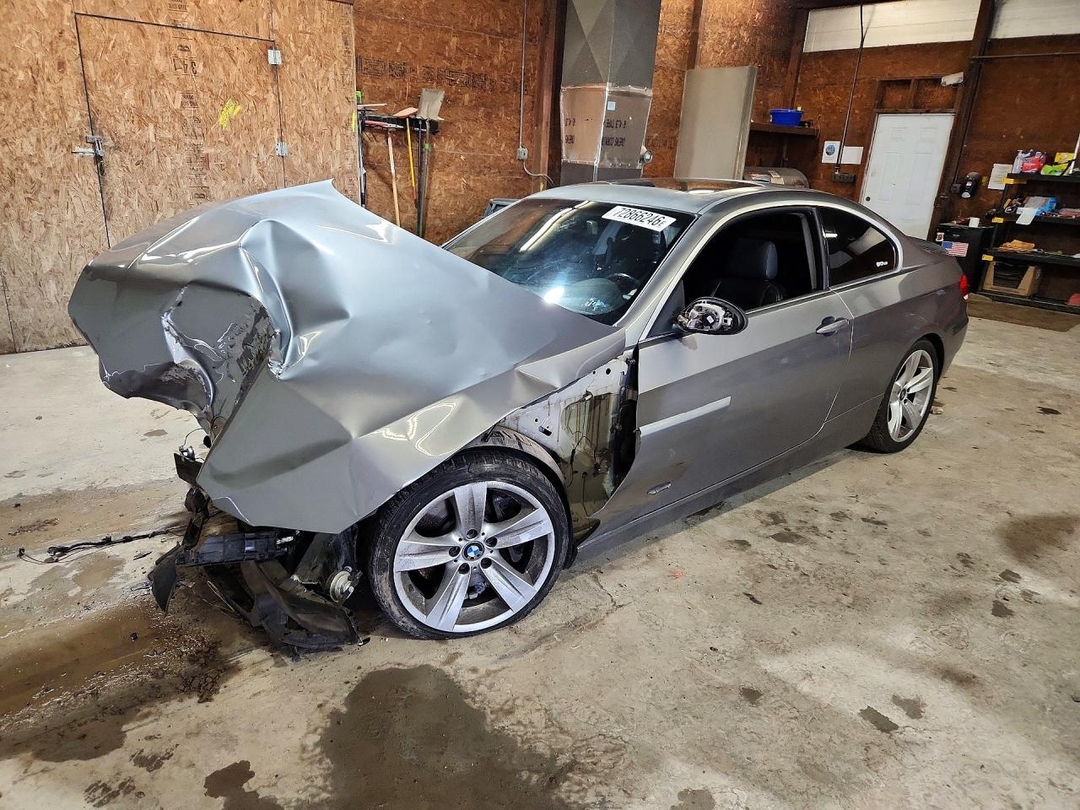 Vue de 2007 BMW 335 I, angle 1