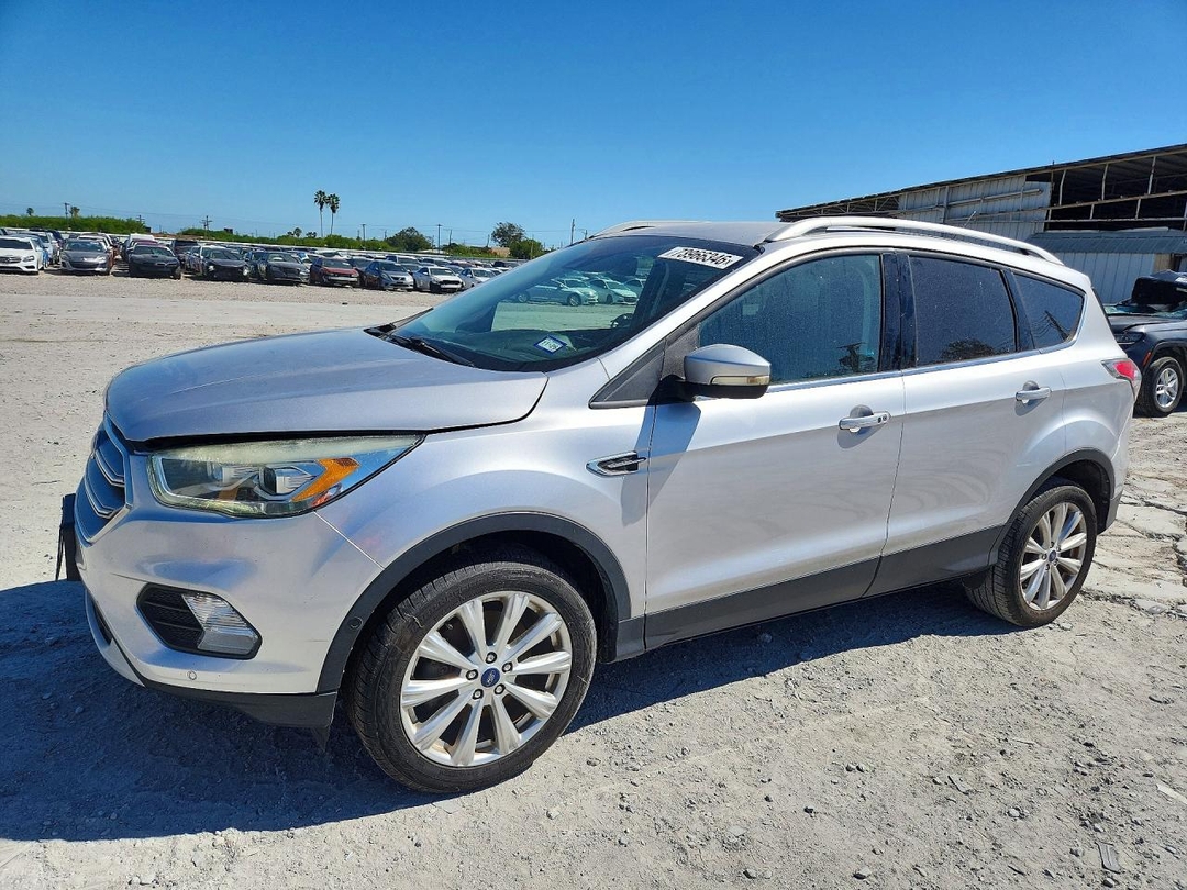 منظر 2017 FORD ESCAPE TITANIUM، زاوية 1