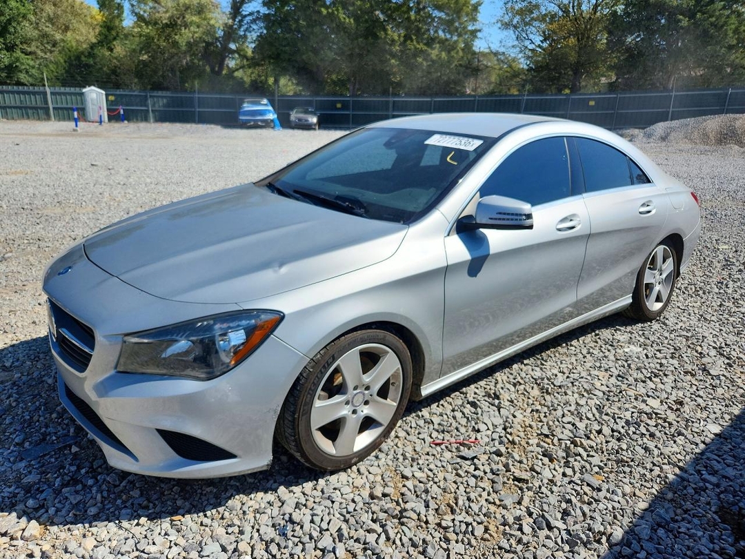 Vista de 2016 MERCEDES-BENZ CLA 250, ángulo 1