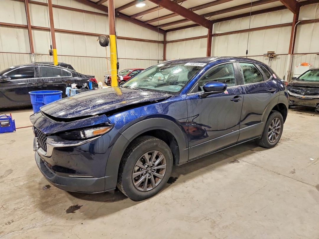 Vue de 2023 MAZDA CX-30, angle 1