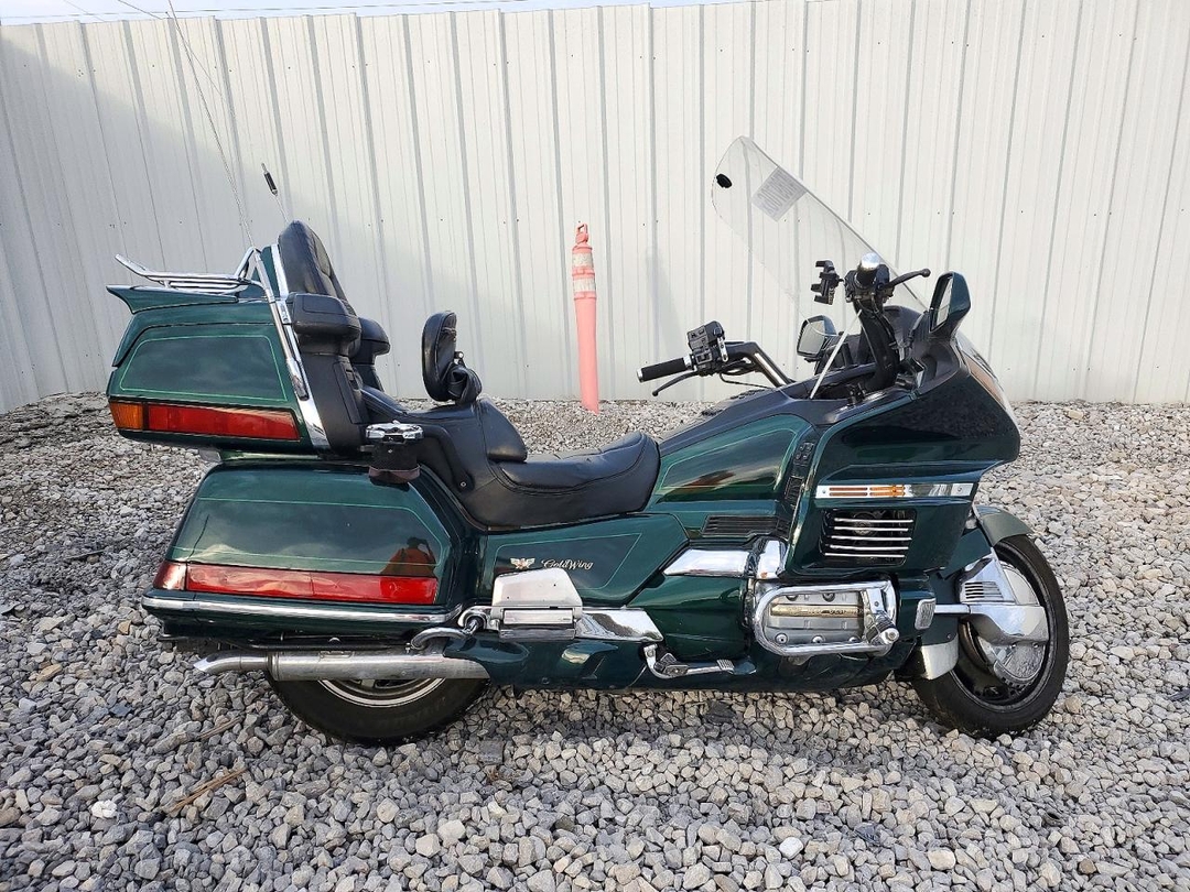 منظر 1997 HONDA GL1500 SE12، زاوية 1