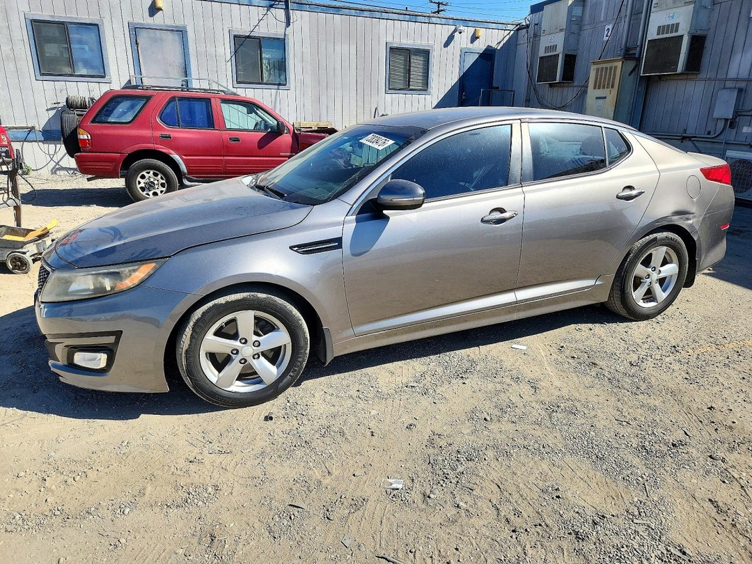 Vista de 2015 KIA OPTIMA LX, ángulo 1