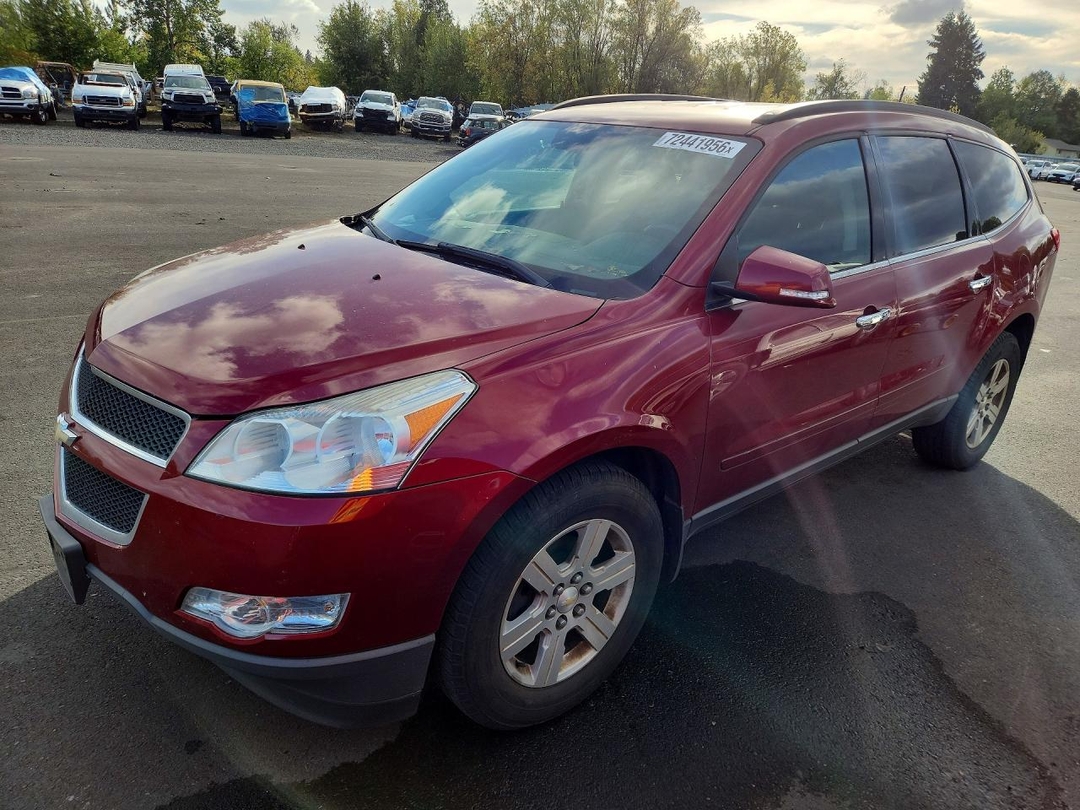 Vista de 2010 CHEVROLET TRAVERSE LT, ángulo 1
