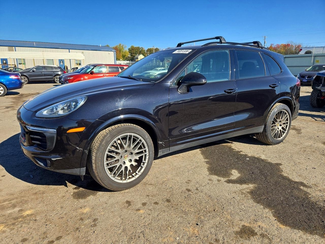Вид 2017 PORSCHE CAYENNE, угол 1