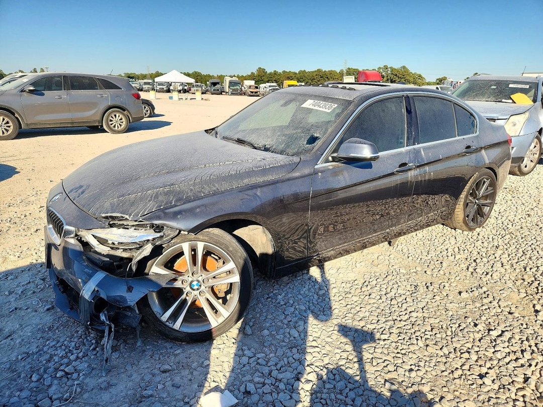 منظر 2017 BMW 330 I، زاوية 1