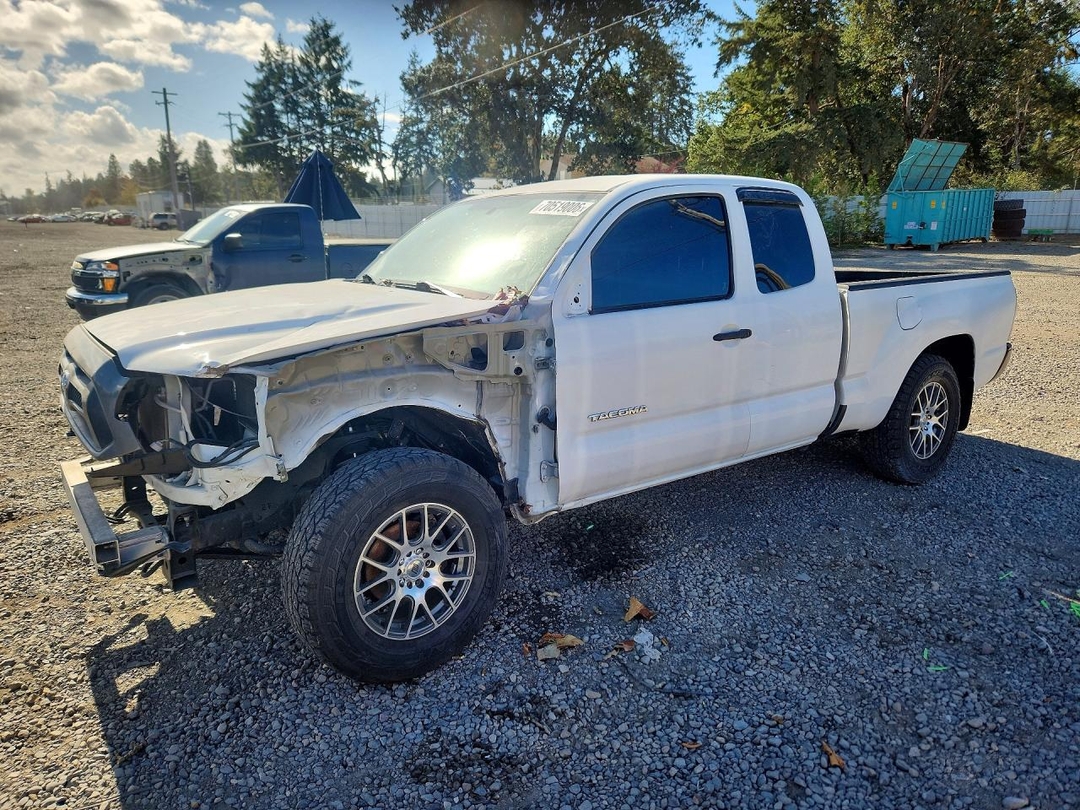 Vue de 2014 TOYOTA TACOMA BASE, angle 1