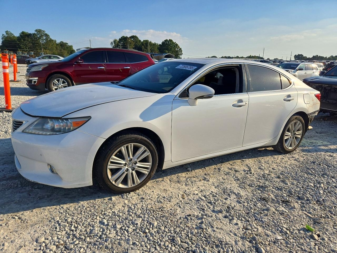 Vista de 2015 LEXUS ES 350, ángulo 1
